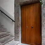 Konukevi Eleonora 4*