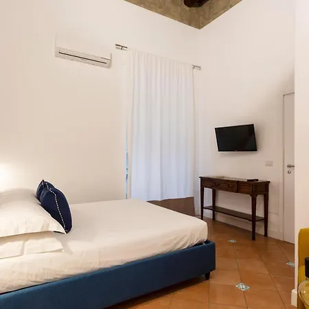 Eleonora Гостевой дом Неаполь